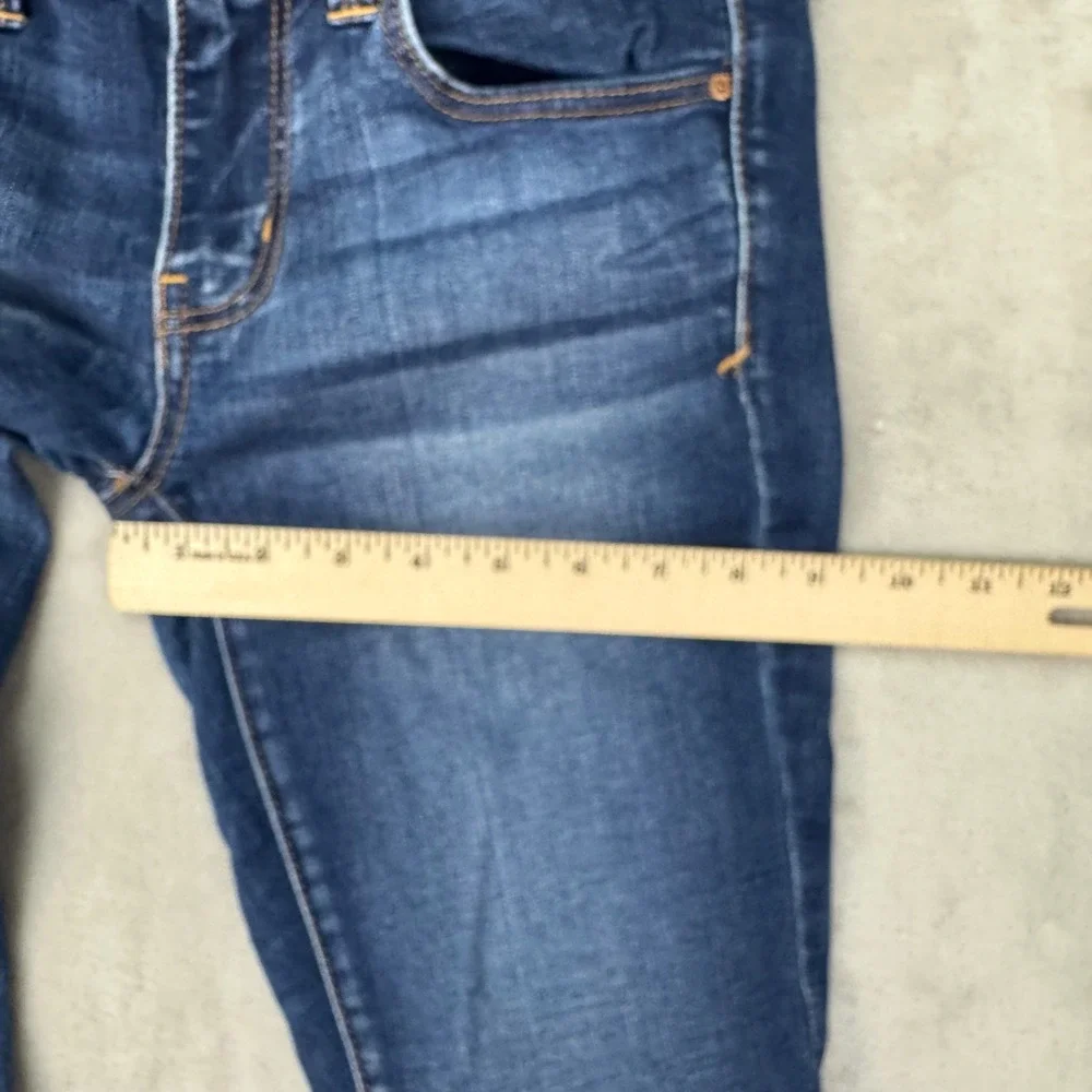 American Eagle Outfitters shipping fast